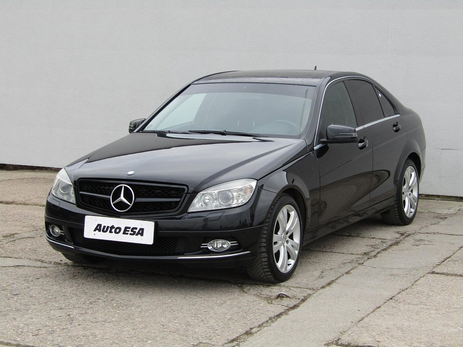 Mercedes-Benz Třída C 350 CGI 