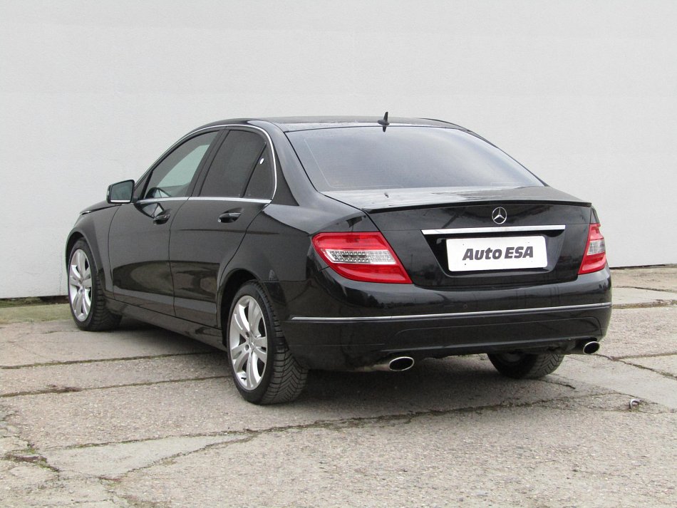 Mercedes-Benz Třída C 350 CGI 