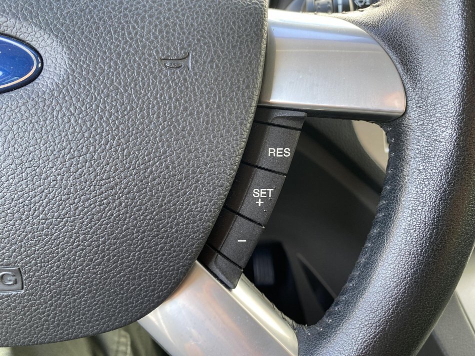 Ford Kuga 2.5 T Titanium 4x4
