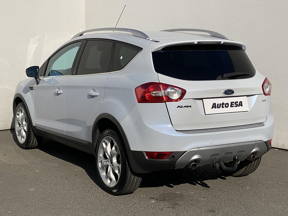 Ford Kuga 2.5 T Titanium 4x4