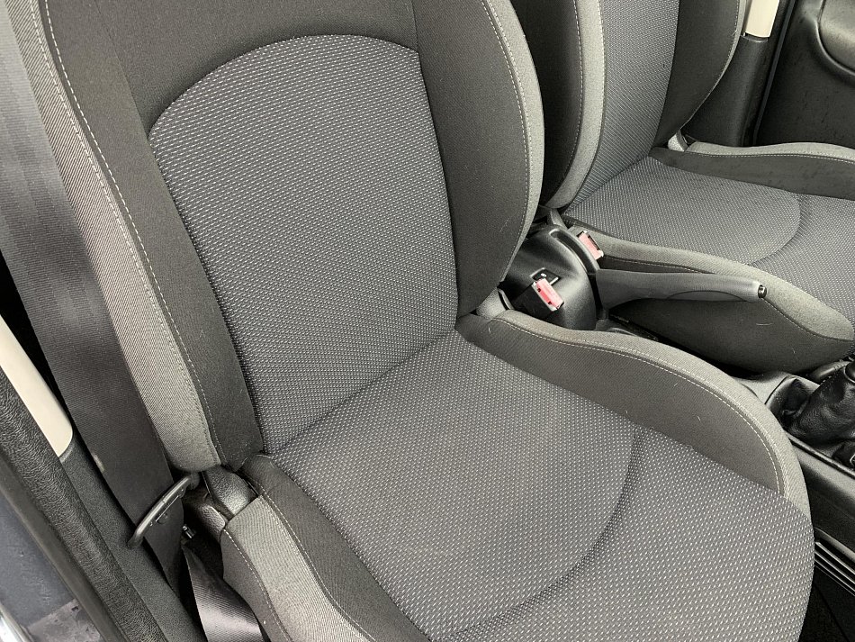 Peugeot 206 1.4i 