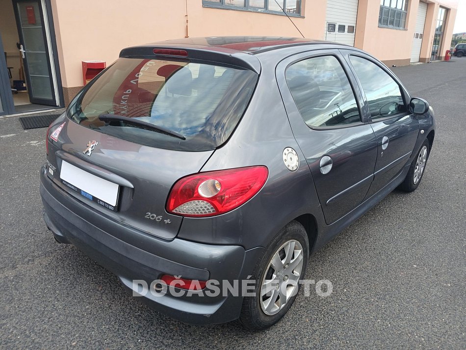 Peugeot 206 1.4i 