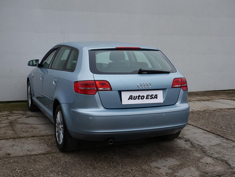 Audi A3 1.6 i 