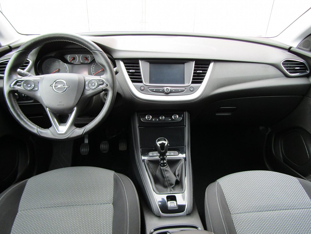 Opel Grandland X 1.2 PT 