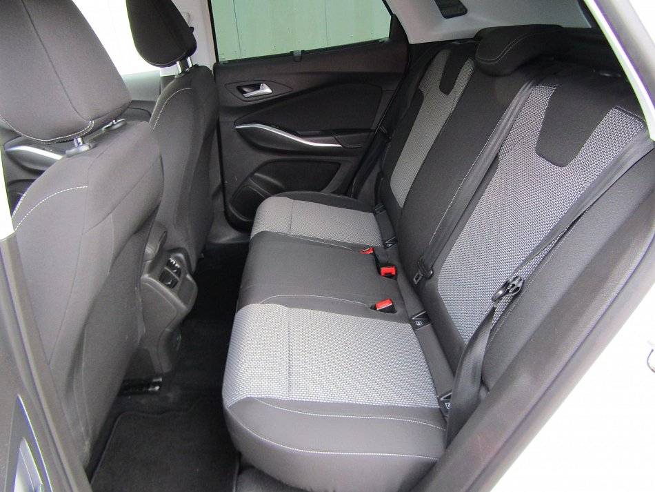 Opel Grandland X 1.2 PT 