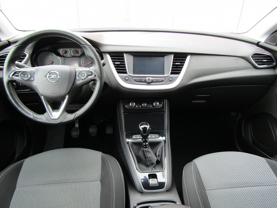 Opel Grandland X 1.2 PT 