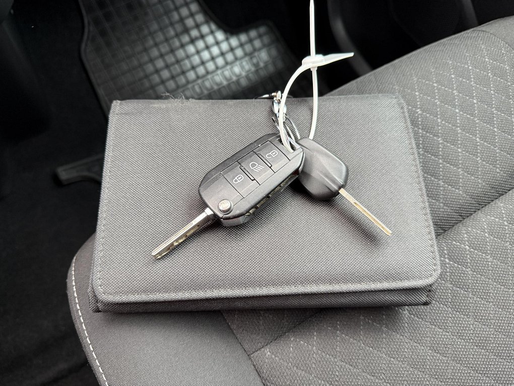 Opel Zafira 2.0CDTi  L3 8míst