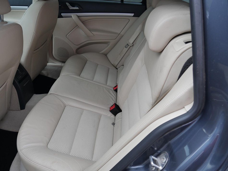 Škoda Octavia II 1.6 TDi Elegance