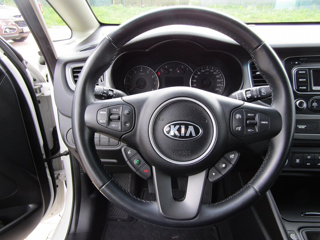 Kia Carens 1.6i 