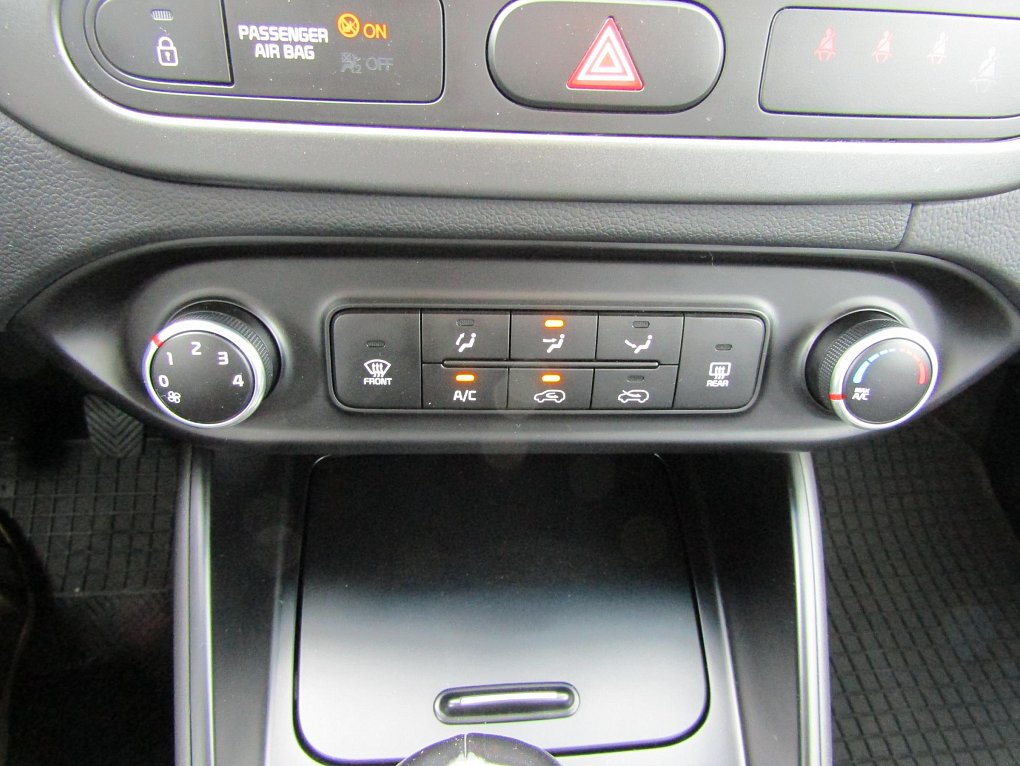 Kia Carens 1.6i 