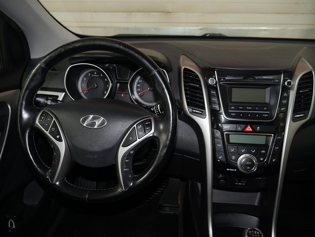 Hyundai I30 1.6i 