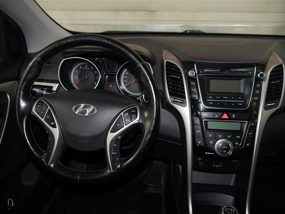 Hyundai I30 1.6i 