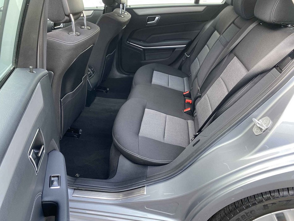 Mercedes-Benz Třída E 2.1 CDi Avantgarde E200