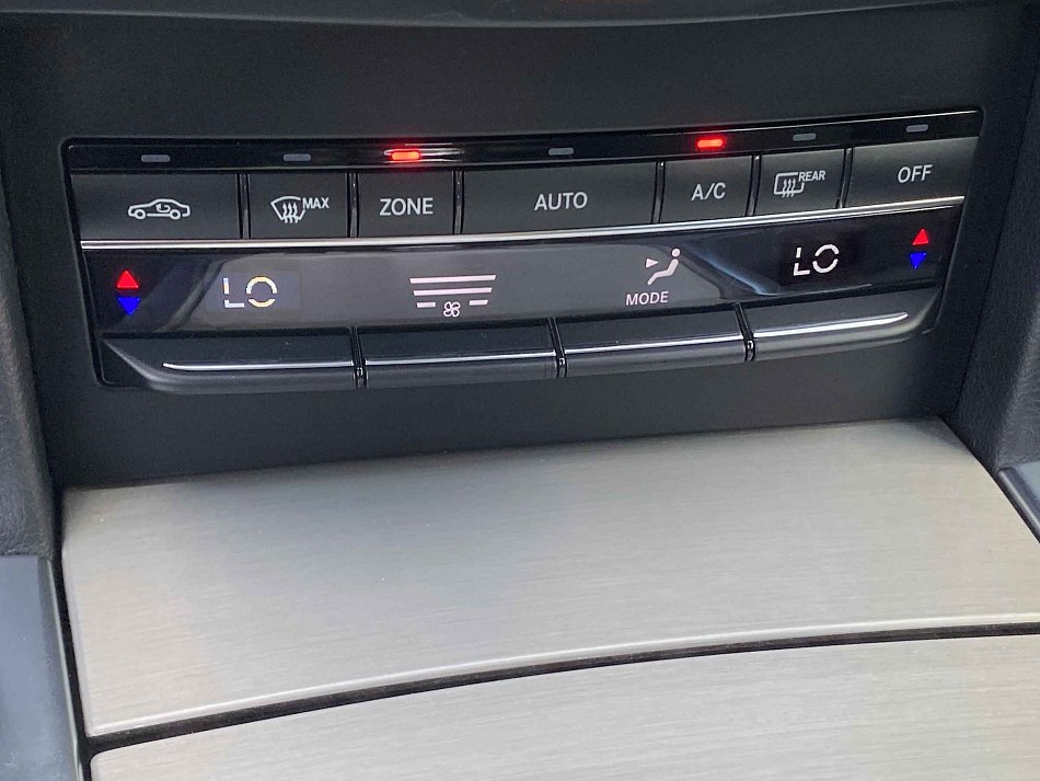 Mercedes-Benz Třída E 2.1 CDi Avantgarde E200