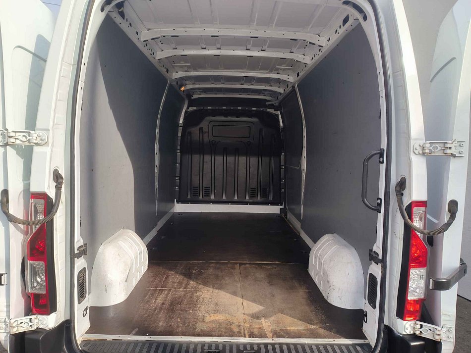 Renault Master 2.3dCi Cool L3H2