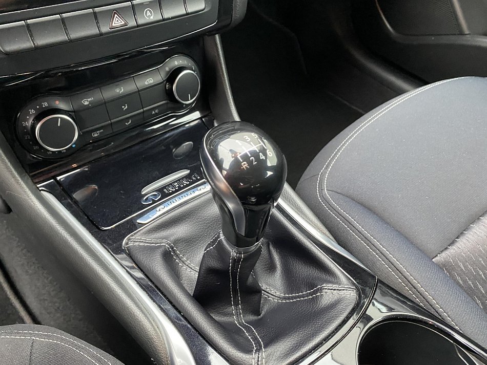 Infiniti Q30 1.5 D 