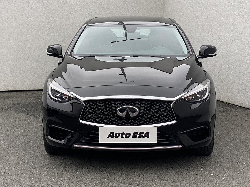 Infiniti Q30 1.5 D 