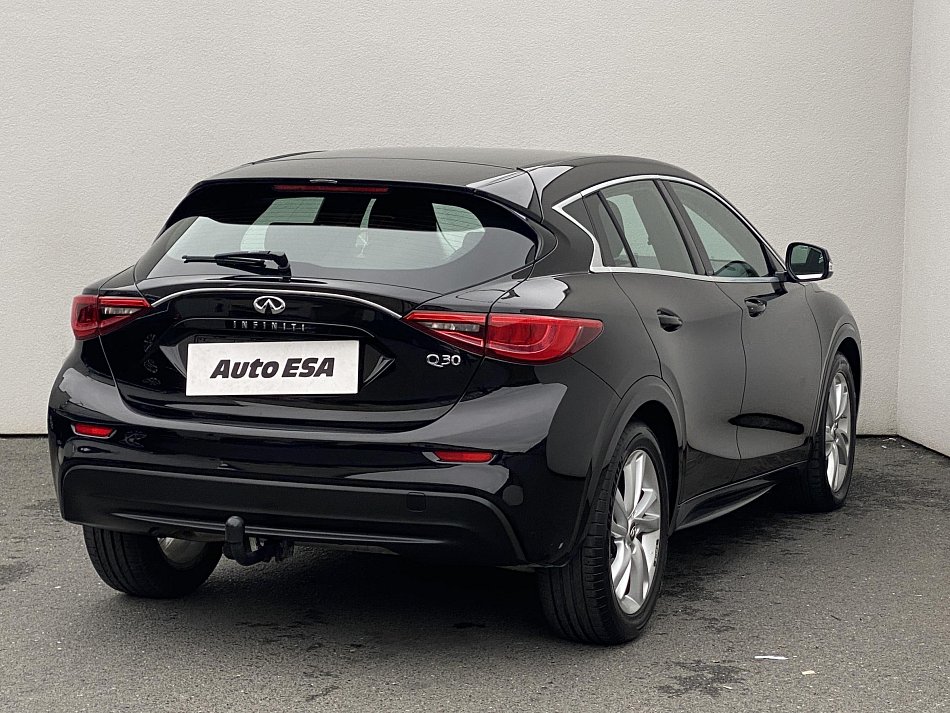 Infiniti Q30 1.5 D 