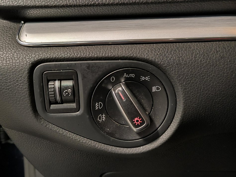 Volkswagen Sharan 2.0 TDi 