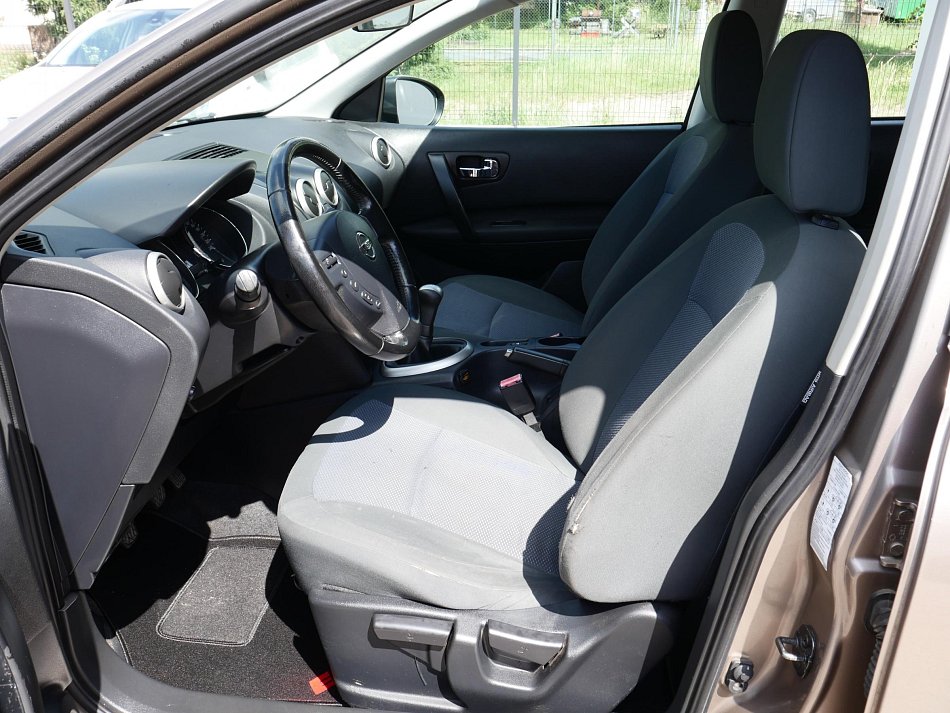 Nissan Qashqai 1.6i 
