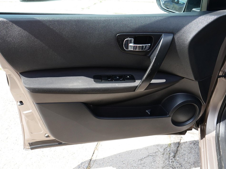 Nissan Qashqai 1.6i 
