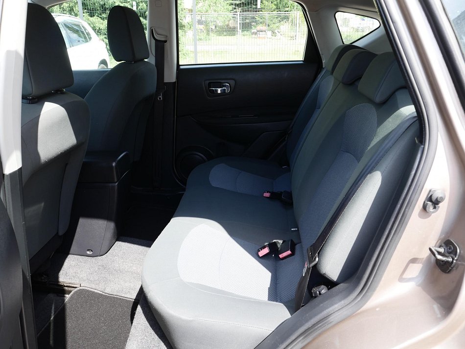 Nissan Qashqai 1.6i 