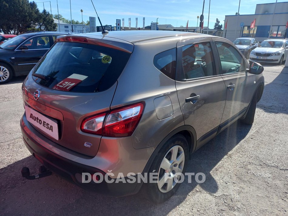 Nissan Qashqai 1.6i 