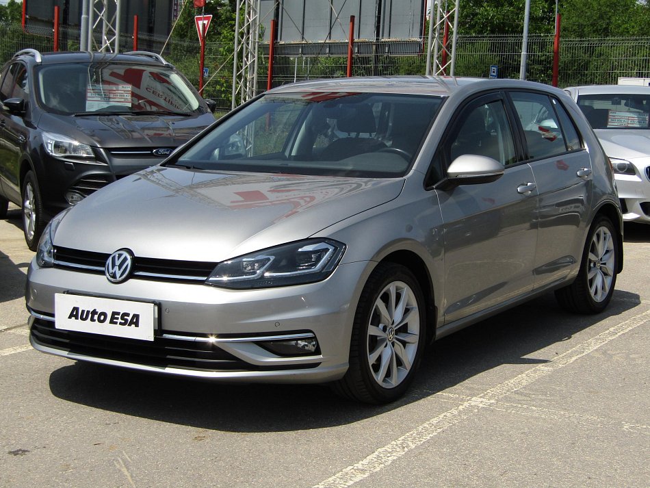 Volkswagen Golf 1.0TSi 
