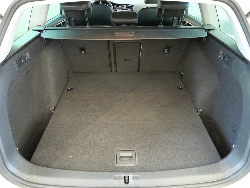 Volkswagen Golf 2.0 TDi 