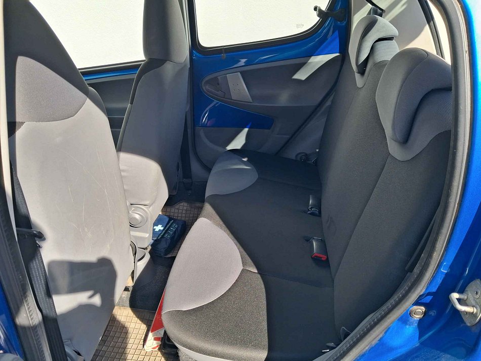 Peugeot 107 1.0i 