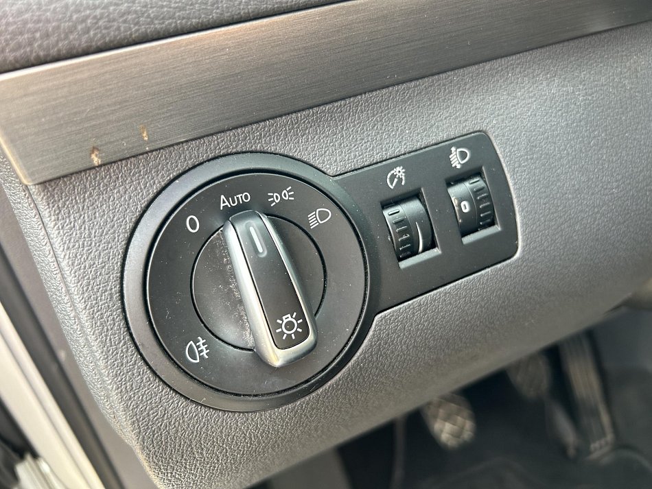Volkswagen Touran 2.0 TDi Comfortline 7míst
