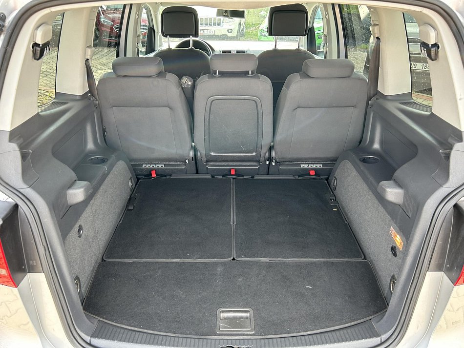Volkswagen Touran 2.0 TDi Comfortline 7míst