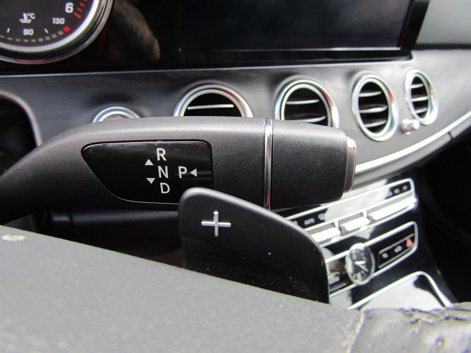 Mercedes-Benz Třída E 2.0 CDi  E220