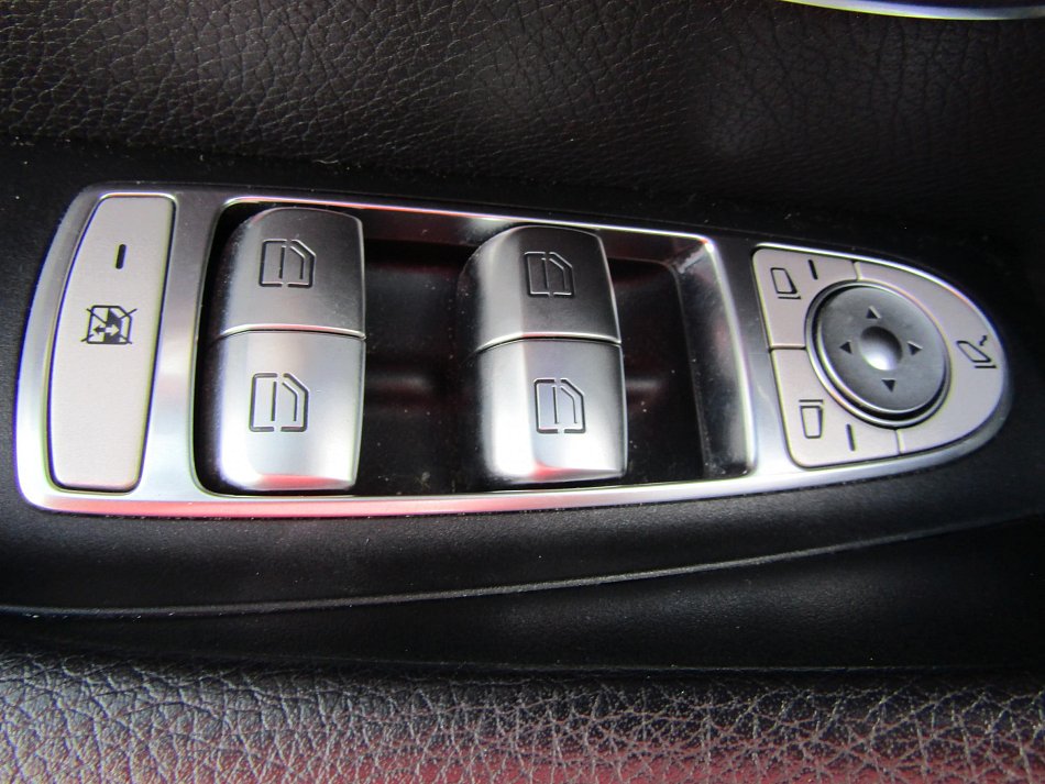 Mercedes-Benz Třída E 2.0 CDi  E220