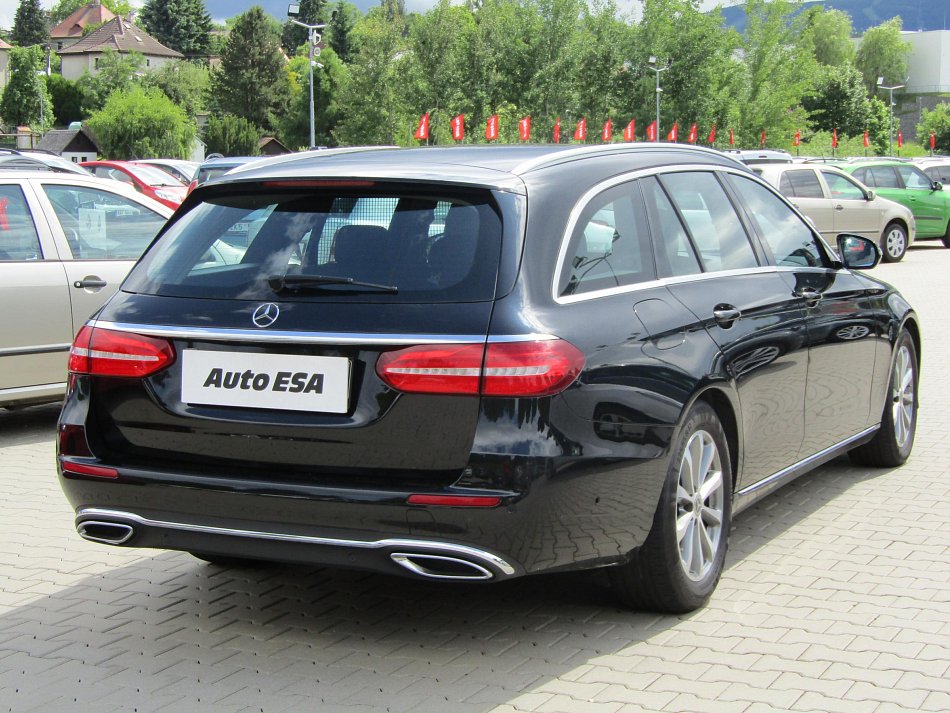 Mercedes-Benz Třída E 2.0 CDi  E220