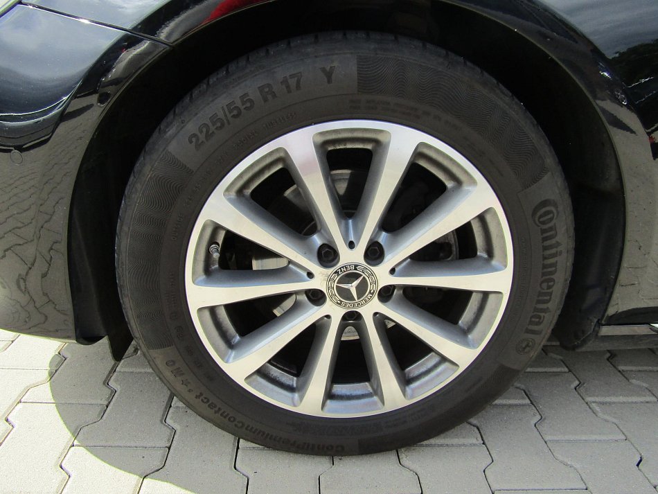 Mercedes-Benz Třída E 2.0 CDi  E220