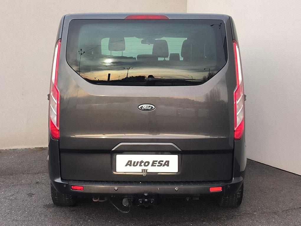 Ford Tourneo Custom 2.2TDCi Limited