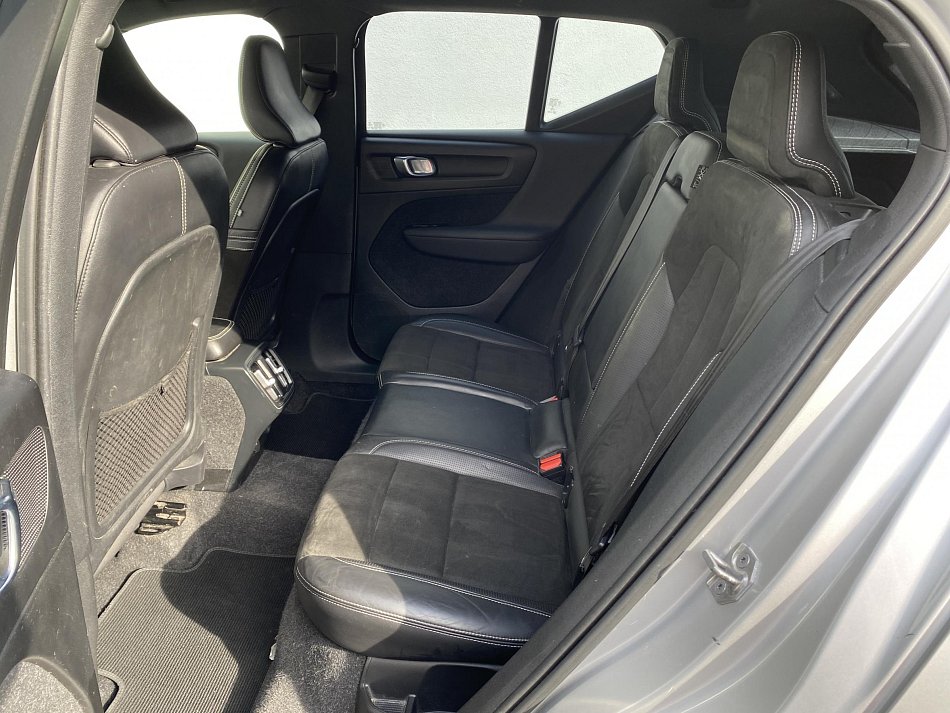 Volvo XC40 2.0 D3 R-design