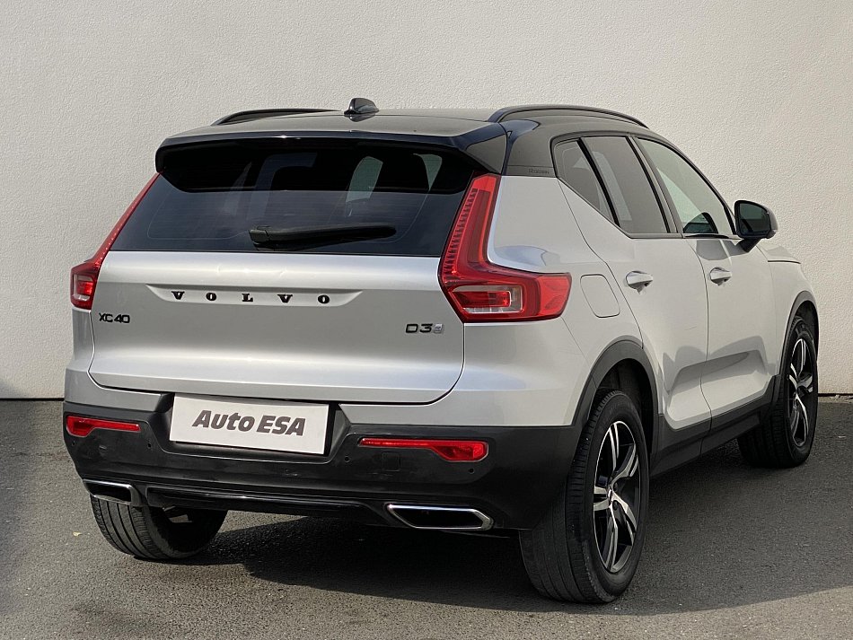 Volvo XC40 2.0 D3 R-design