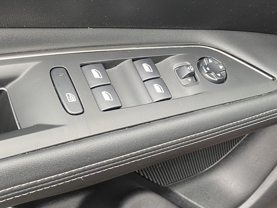 Peugeot 3008 1.2PT Allure