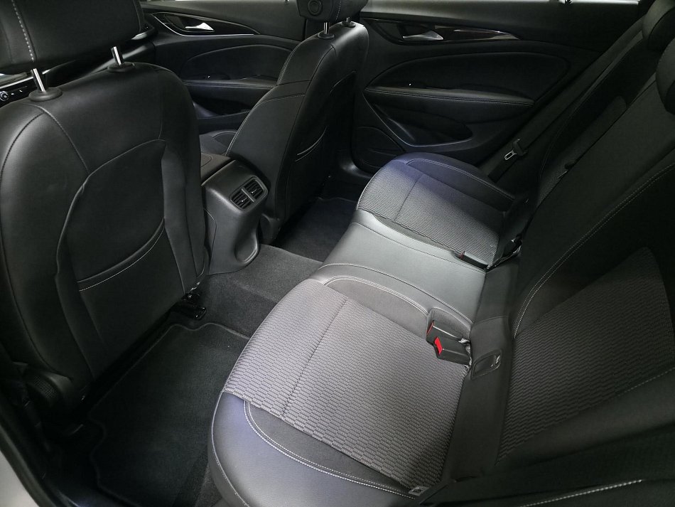 Opel Insignia 2.0 CDTi 