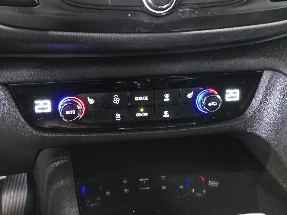Opel Insignia 2.0 CDTi 
