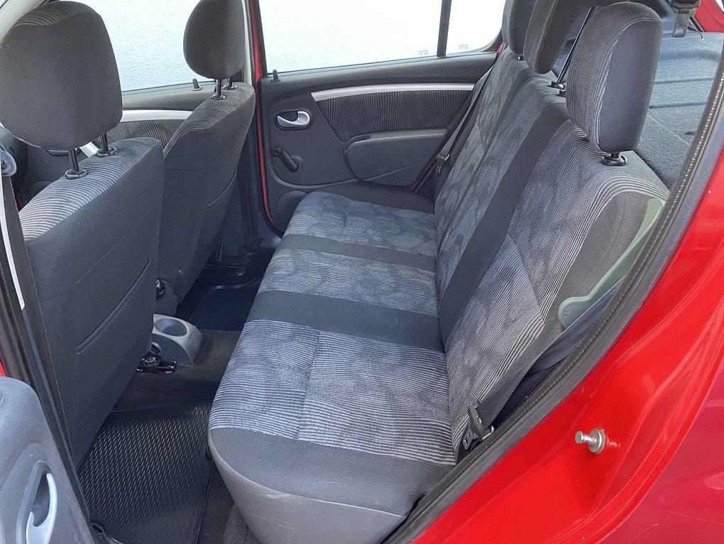 Dacia Sandero 1.4i 