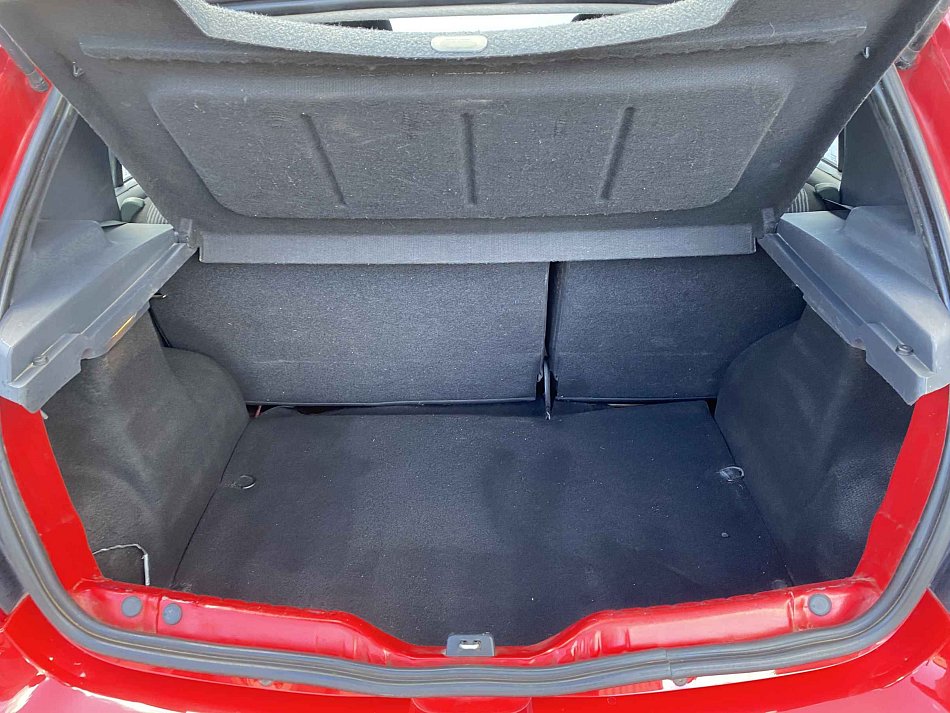 Dacia Sandero 1.4i 