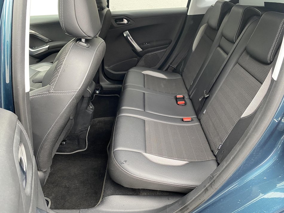 Peugeot 2008 1.2PT Allure