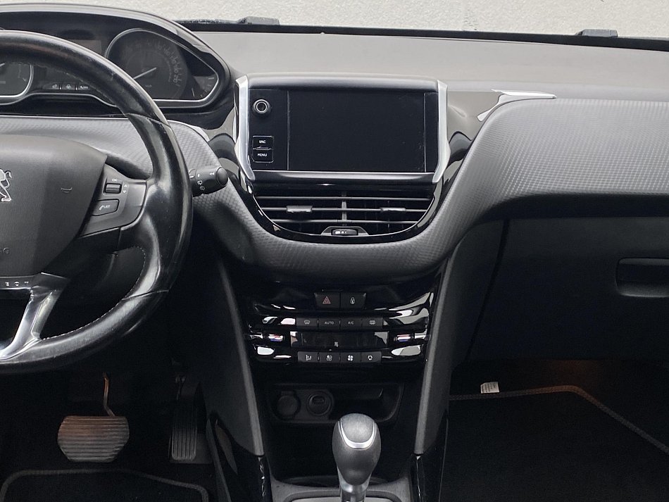 Peugeot 2008 1.2PT Allure