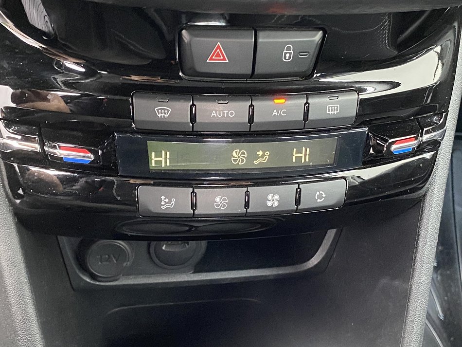 Peugeot 208 1.2PT Allure