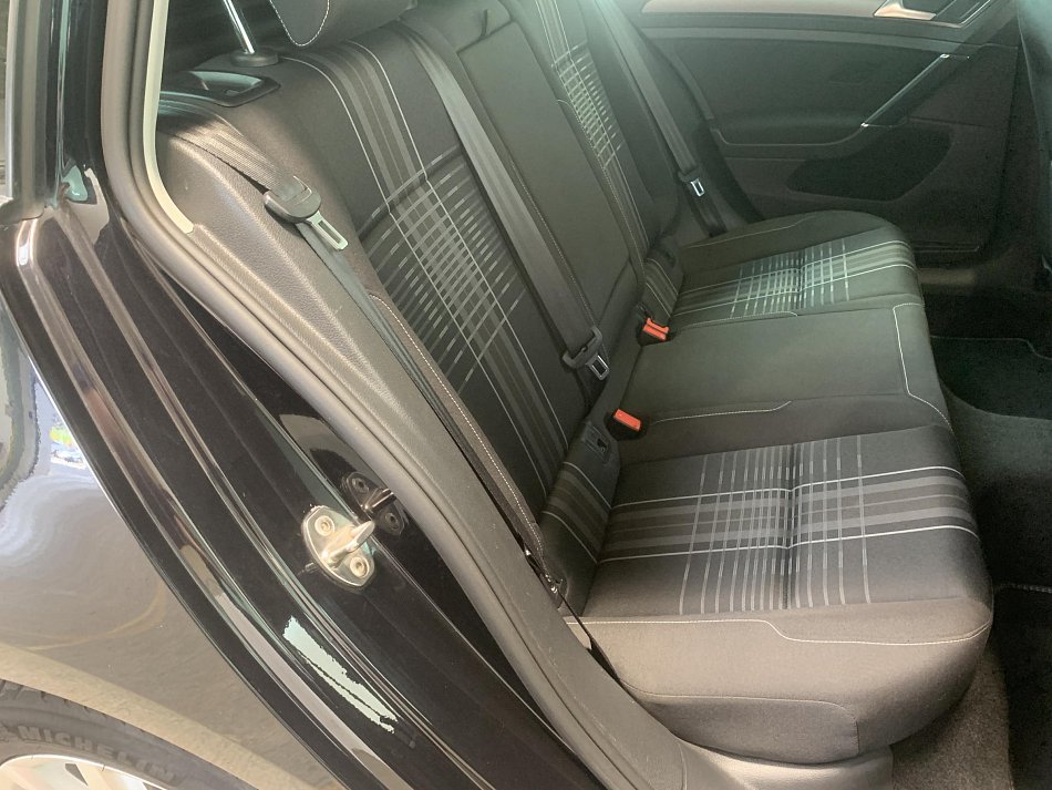 Volkswagen Golf 1.6 TDi Lounge