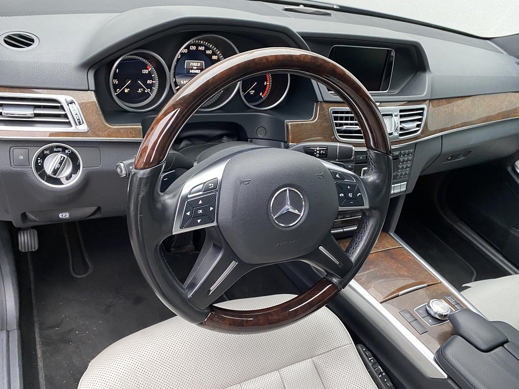 Mercedes-Benz Třída E 2.2CDi  4Mat