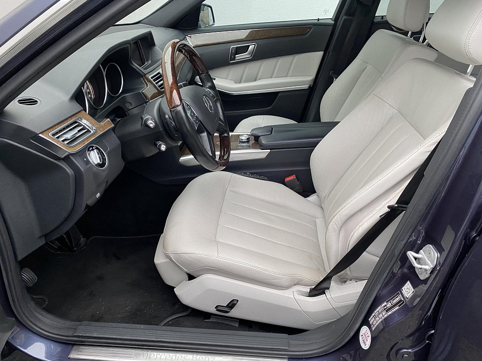 Mercedes-Benz Třída E 2.2CDi  4Mat